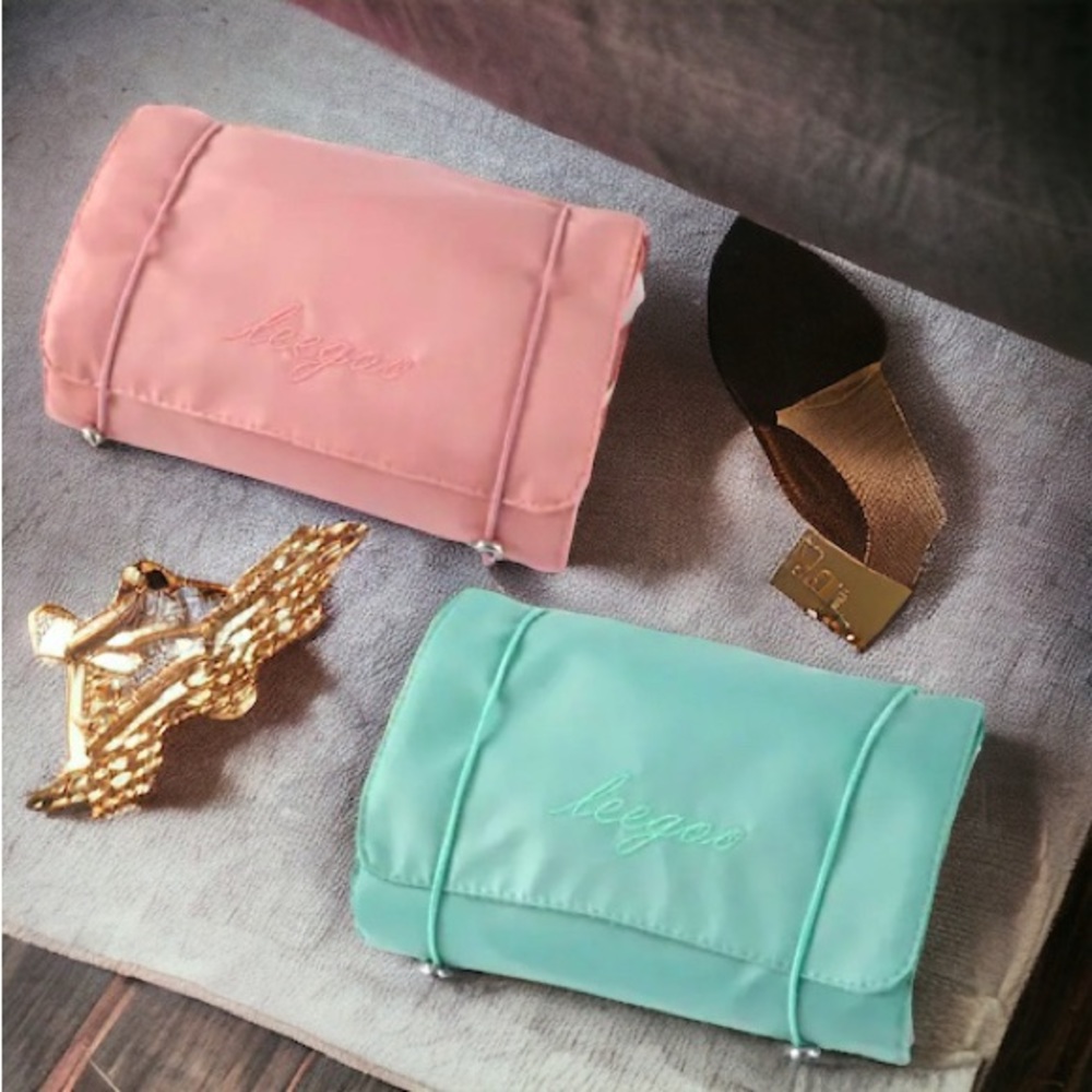 Multifunctional Foldable Detachable Cosmetic Travel Bag Space saver